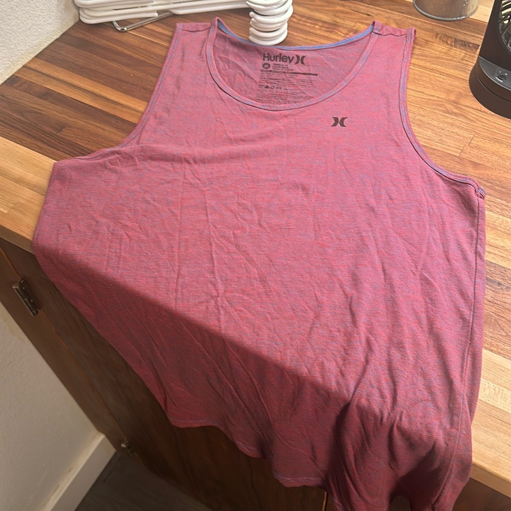 Hurley tank top fitted & longer men’s medium blend poly cotton
